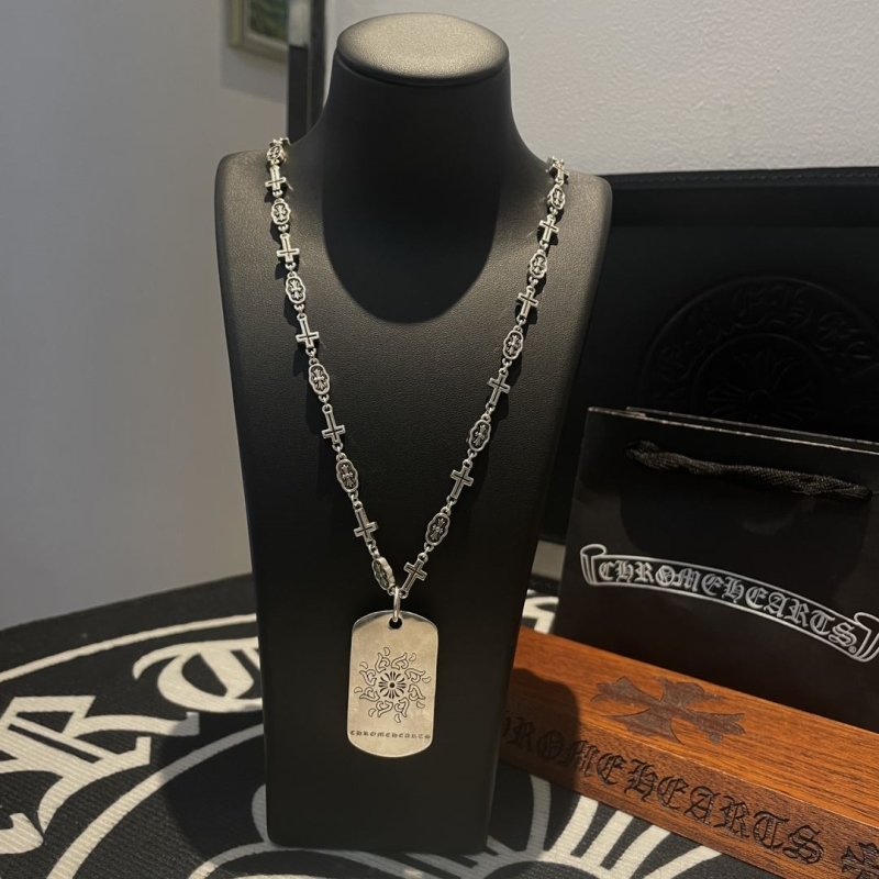 Ch*0me He**ts necklaces